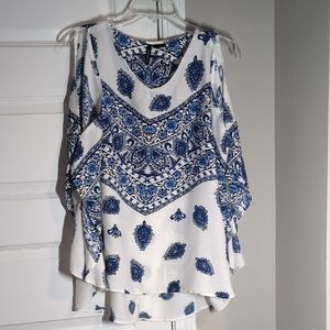 New Directions Blue and White Patterned Blouse